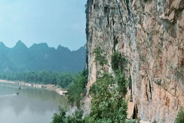 宁明花山景区岩画简介 宁明花山旅游攻略 