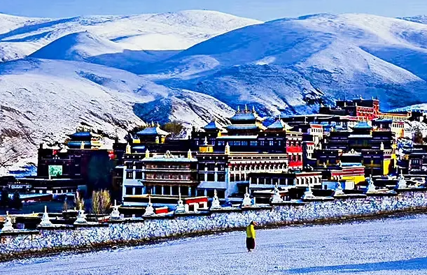 甘孜州打造甘孜属性的网红服务型旅游城市