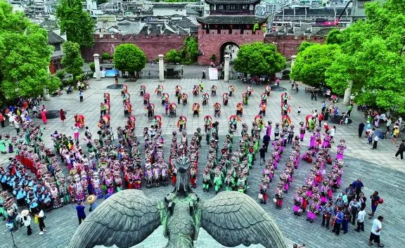 凤凰古城旅游区获评国家5A级旅游景区