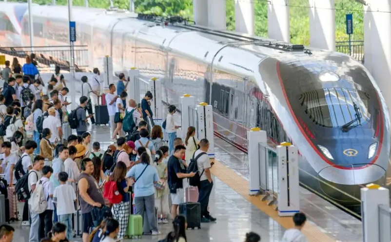 2026暑期文旅复盘：11.2亿人次出游，避暑、奔县、入境游三线齐爆