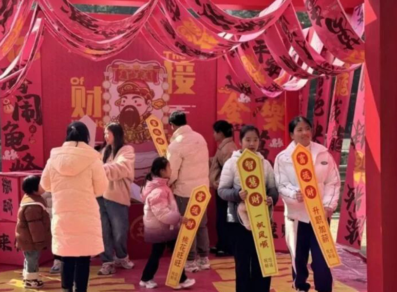 江西5A级旅游景区卖力出招接住新春“流量” 江西5A级旅游景区卖力出招接住新春“流量”
