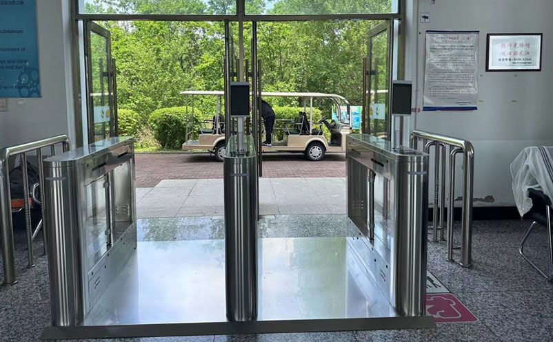 手持售票+票务检票系统：景区高峰期的“救星”